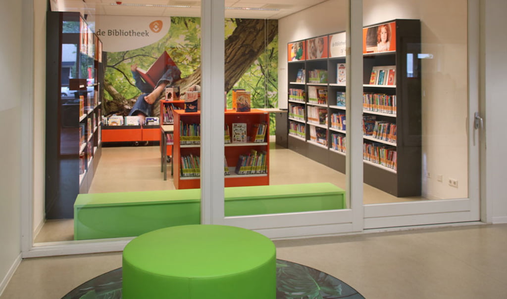 de Bibliotheek op School Hoogvliet; Christelijke basisschool De Zalmplaat
